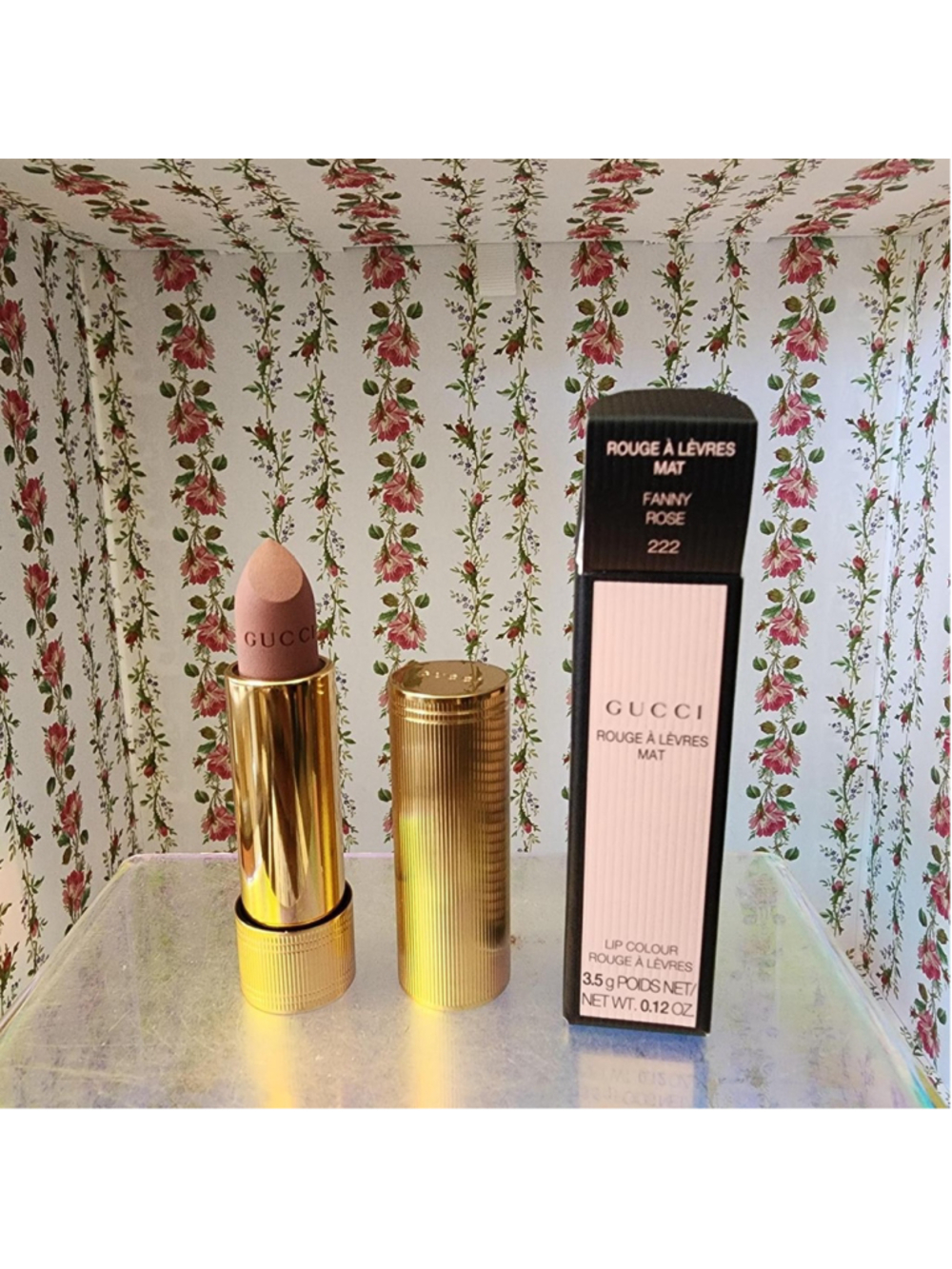 Gucci lipstick in Fanny Rose 222
#gucci #lipstick